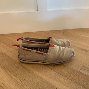 Toms Beige Canvas Shoes